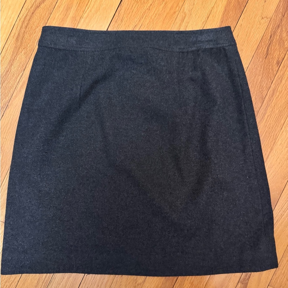 Loft Sz 4 Gray Wool Blend EUC front zip skirt Embroidered Floral - Picture 3 of 7